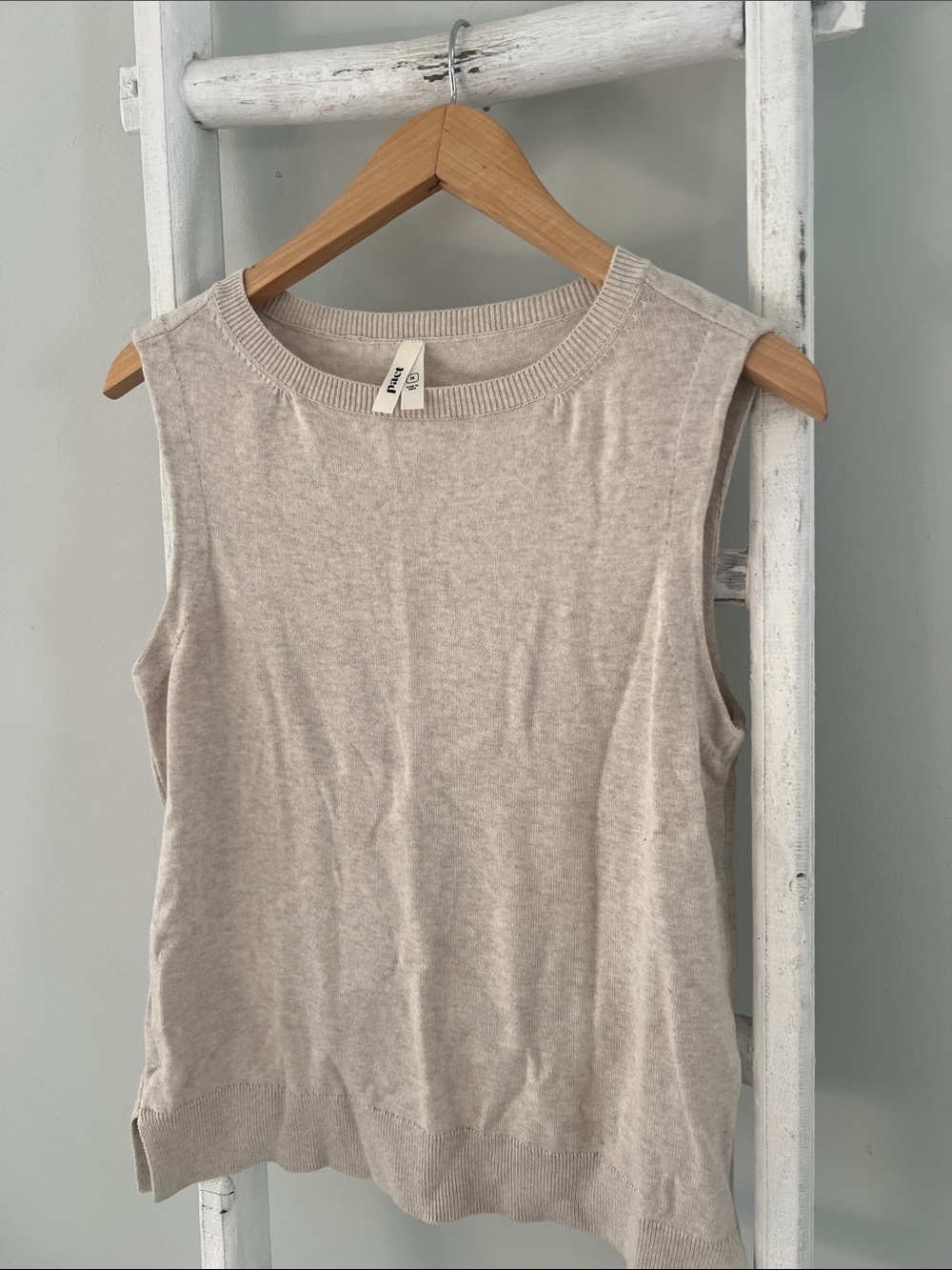 Pact organic cotton Crewneck Knit shell Top in Light Taupe medium - Picture 5 of 7